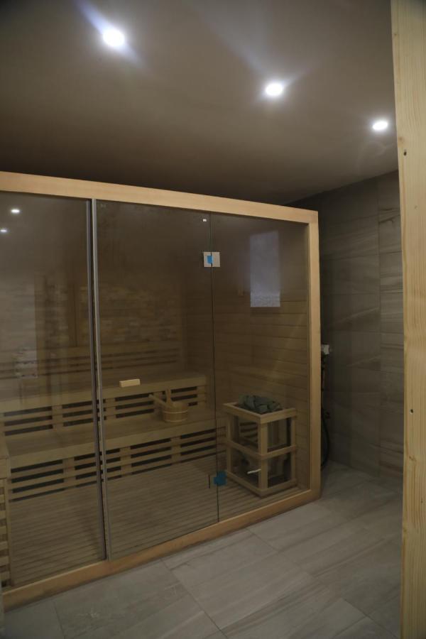 Elmos Hotel Адис Абеба Екстериор снимка