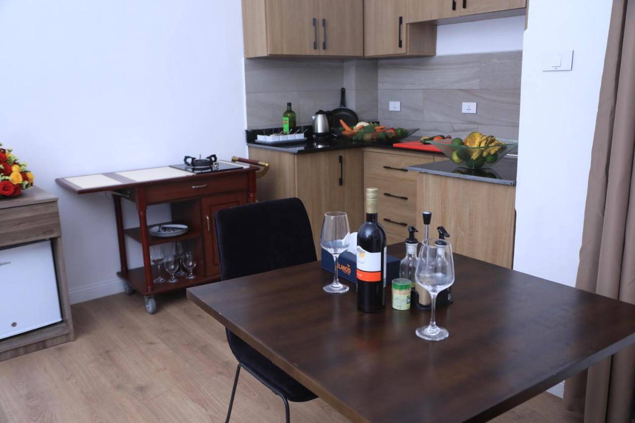 Elmos Hotel Адис Абеба Екстериор снимка